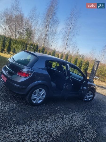 Хэтчбек Opel Astra 2009 в Луцке