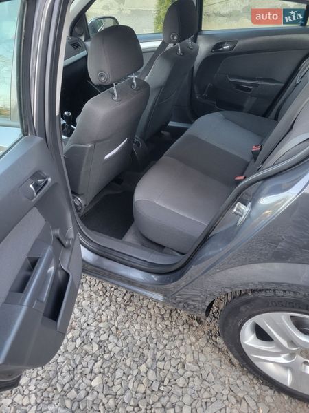 Хэтчбек Opel Astra 2009 в Луцке