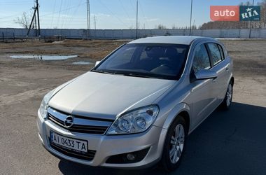 Хэтчбек Opel Astra 2009 в Переяславе