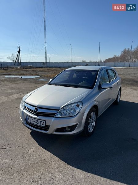 Хэтчбек Opel Astra 2009 в Переяславе