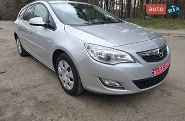 Универсал Opel Astra 2011 в Киеве