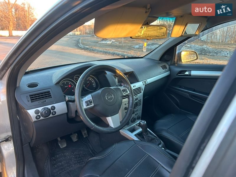 Универсал Opel Astra 2009 в Коростене