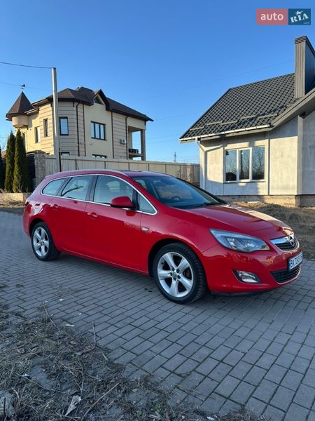 Универсал Opel Astra 2011 в Хмельницком