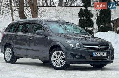 Універсал Opel Astra 2010 в Львові
