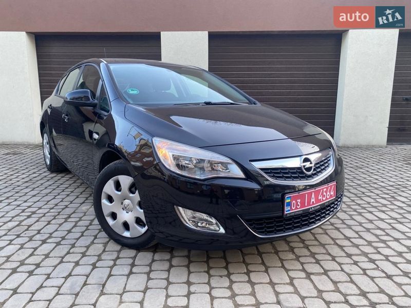 Хэтчбек Opel Astra 2010 в Коломые