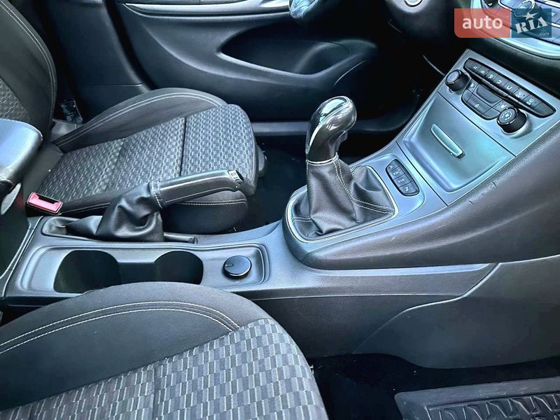 Універсал Opel Astra 2018 в Броварах фото 15 Універсал Opel Astra 2018 в Броварах