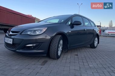 Універсал Opel Astra 2015 в Харкові