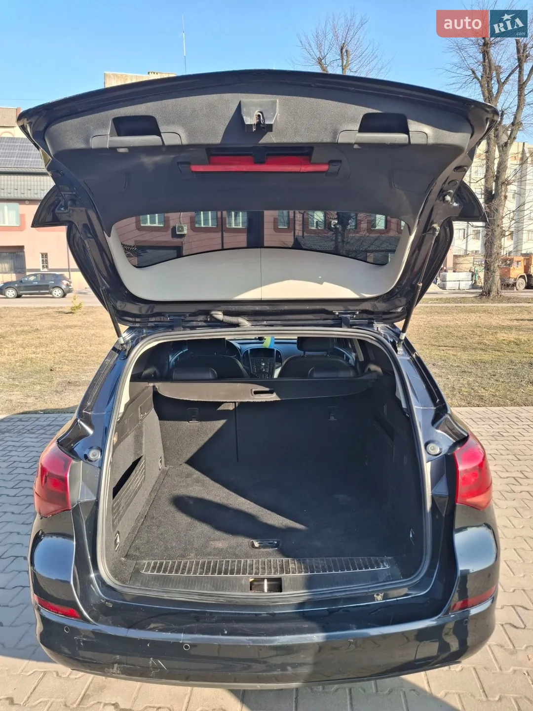 2011 Opel Astra - мініатюра 10