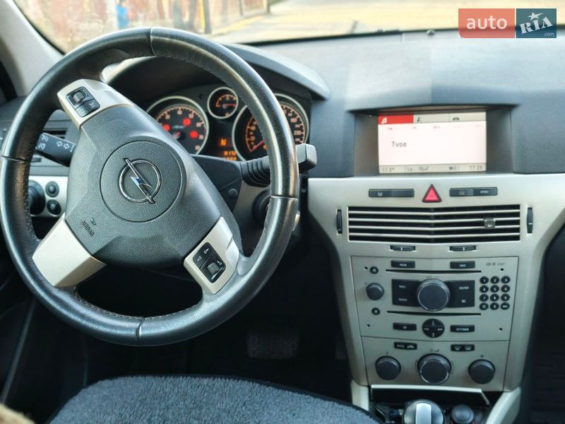 Хэтчбек Opel Astra 2006 в Трускавце