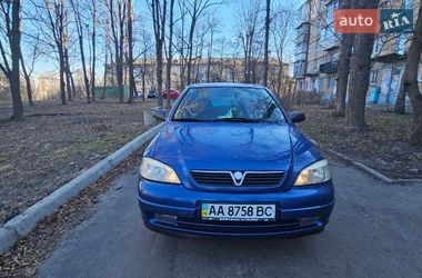 Седан Opel Astra 2006 в Києві