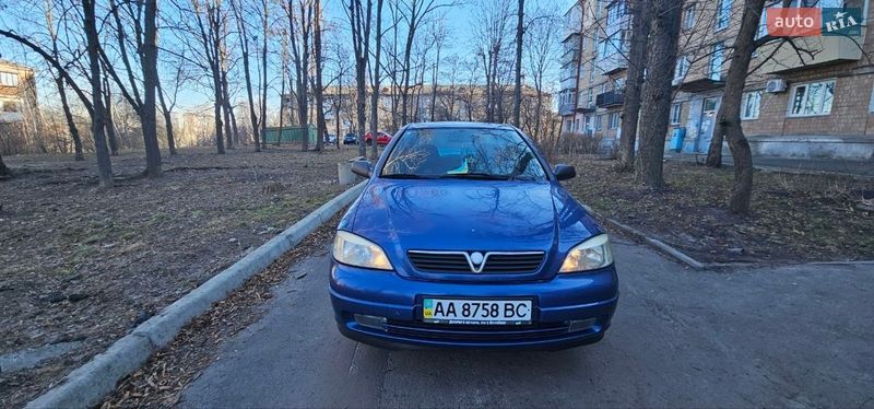 Седан Opel Astra 2006 в Києві