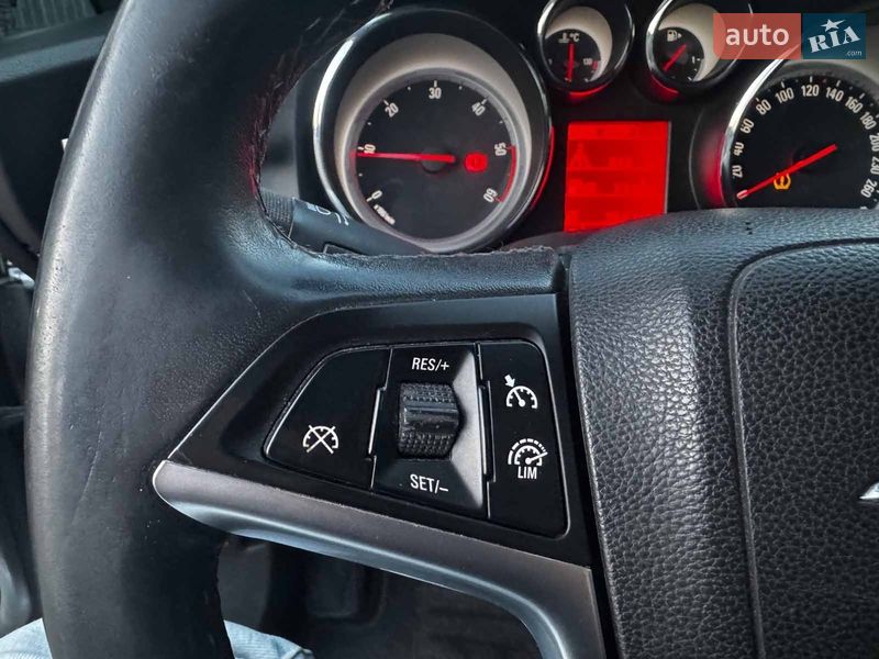 Универсал Opel Astra 2014 в Киеве