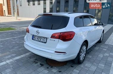 Універсал Opel Astra 2014 в Золочеві