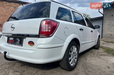 Універсал Opel Astra 2010 в Ніжині