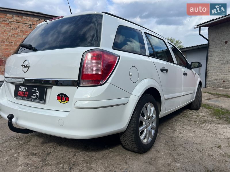 Універсал Opel Astra 2010 в Ніжині