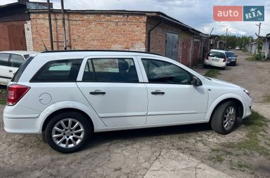 Універсал Opel Astra 2010 в Ніжині