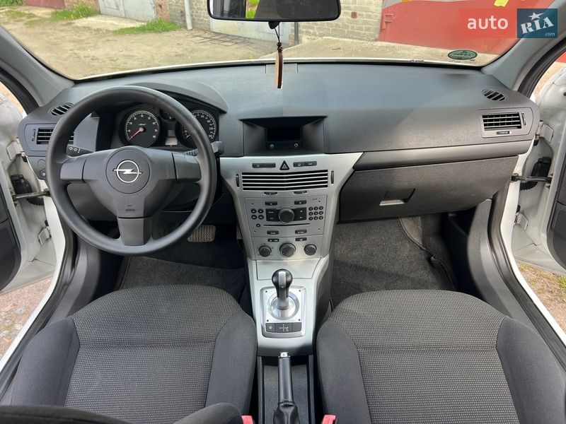 Універсал Opel Astra 2010 в Ніжині