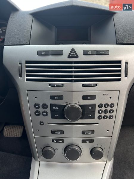 Універсал Opel Astra 2010 в Ніжині