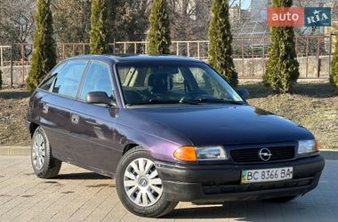 Хэтчбек Opel Astra 1995 в Дрогобыче