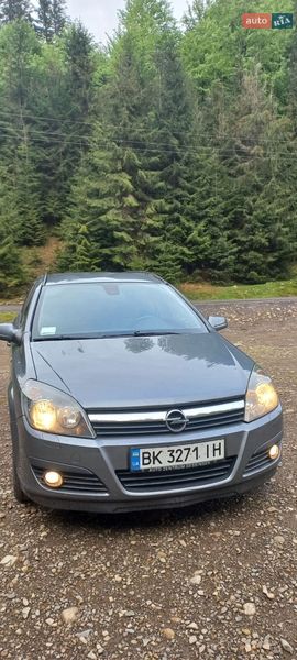 Универсал Opel Astra 2006 в Ровно