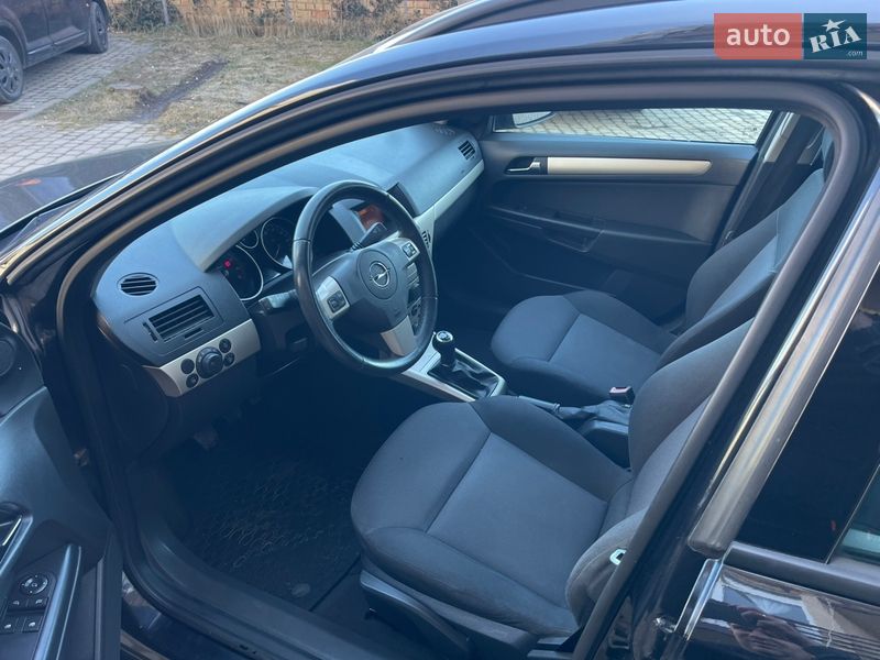 Универсал Opel Astra 2008 в Надворной