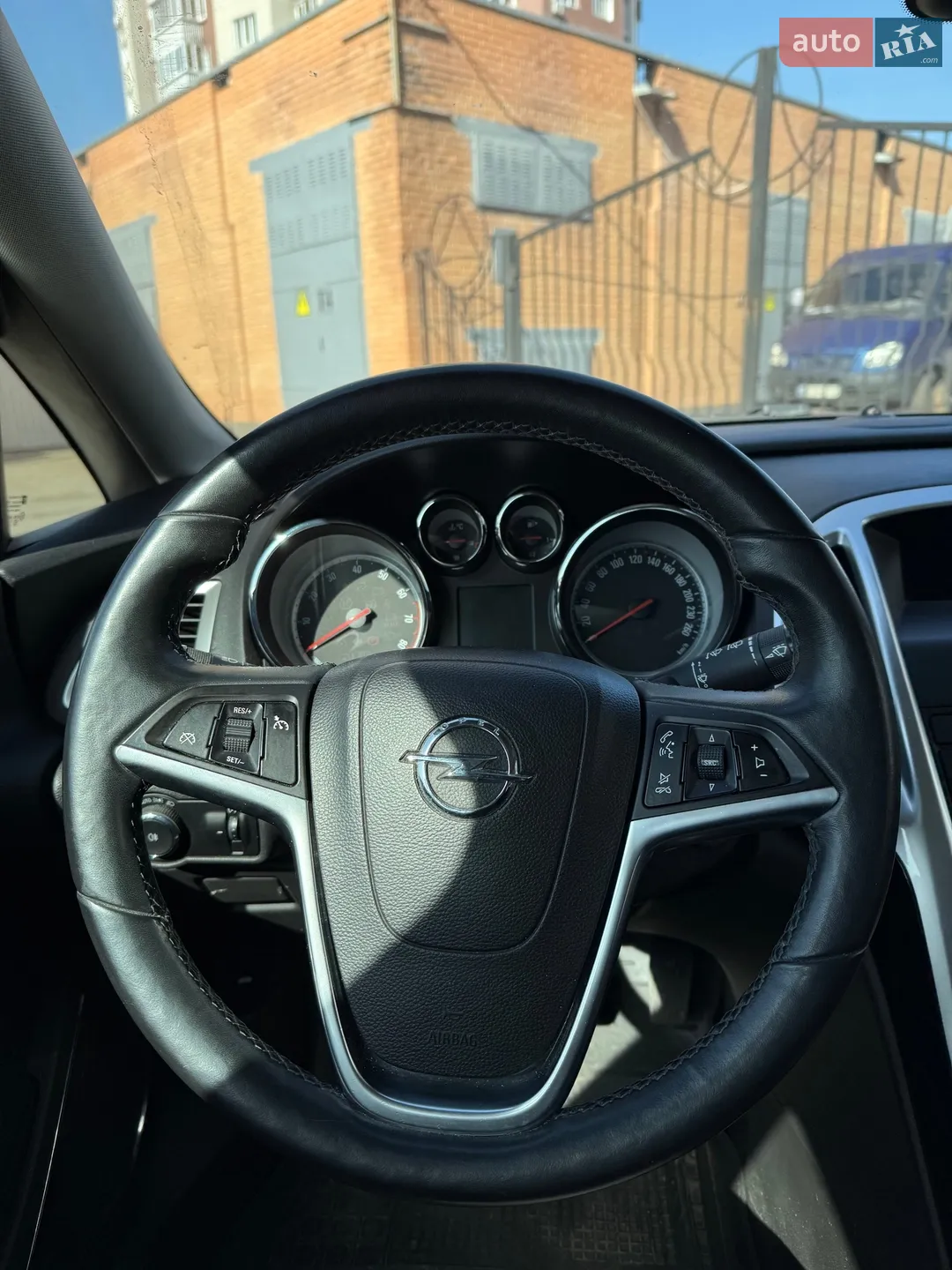 2010 Opel Astra - мініатюра 15
