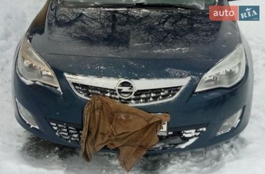 Универсал Opel Astra 2011 в Олевске