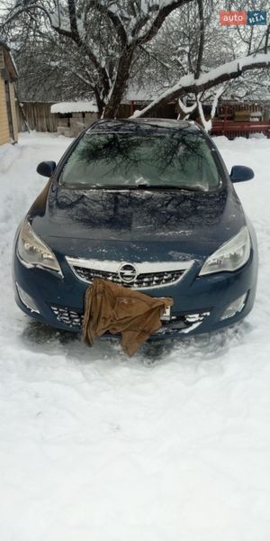 Opel Astra 2011