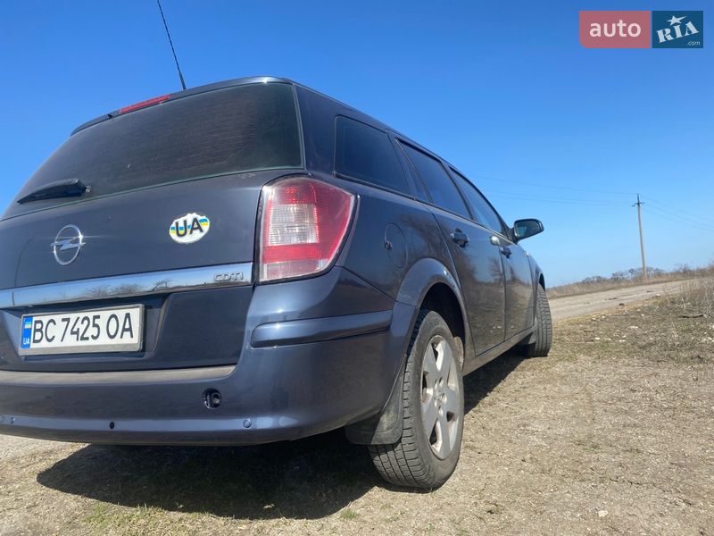 Універсал Opel Astra 2006 в Новомосковську