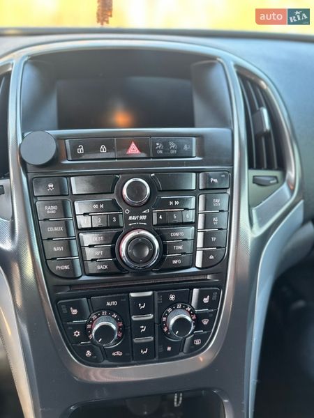 Универсал Opel Astra 2011 в Ивано-Франковске