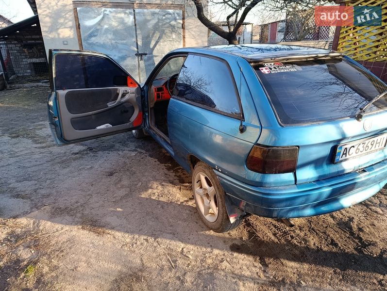 Хетчбек Opel Astra 1993 в Турійську