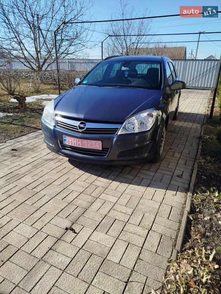 Универсал Opel Astra 2009 в Чернобае