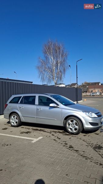 Универсал Opel Astra 2008 в Луцке