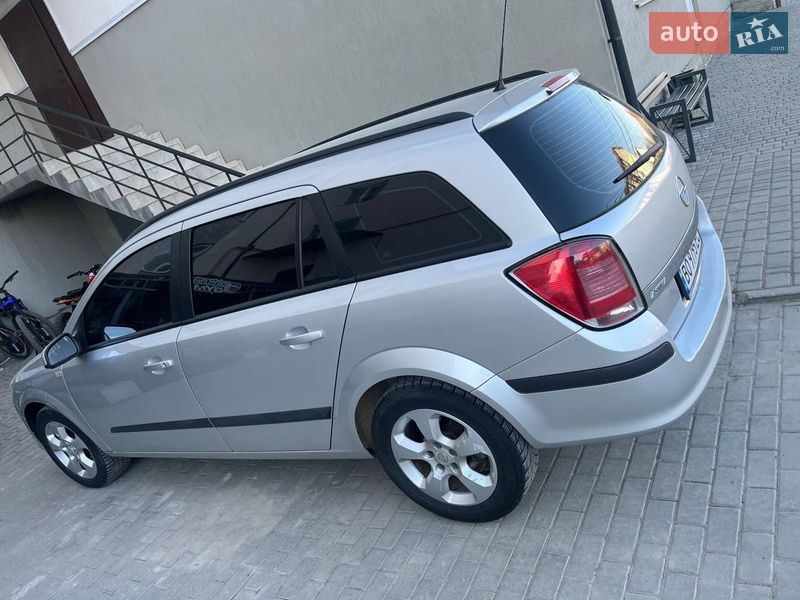 Універсал Opel Astra 2004 в Львові