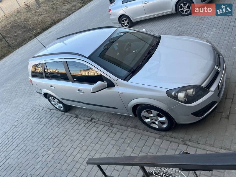 Універсал Opel Astra 2004 в Львові