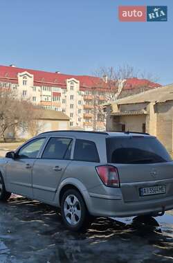 Универсал Opel Astra 2006 в Богуславе