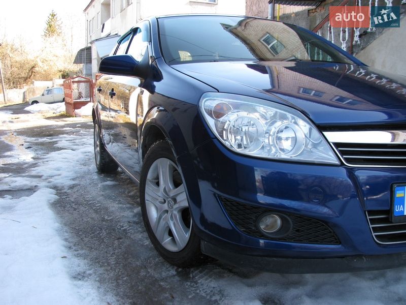 Универсал Opel Astra 2009 в Вишневце