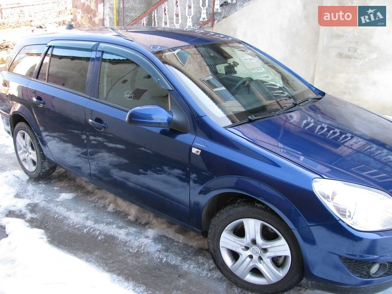 Универсал Opel Astra 2009 в Вишневце