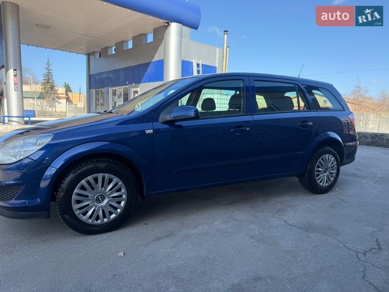 Універсал Opel Astra 2007 в Лубнах