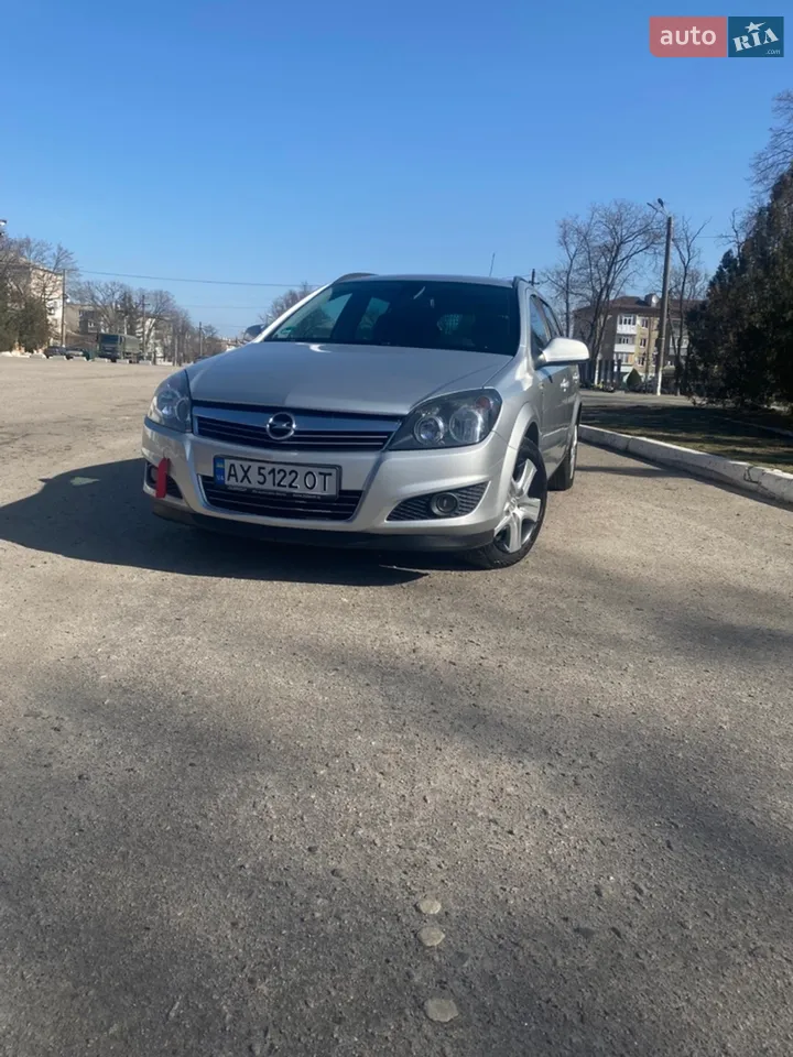 2010 Opel Astra - мініатюра 9