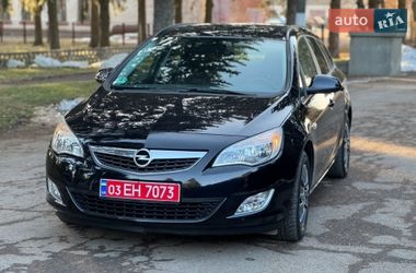 Універсал Opel Astra 2011 в Умані