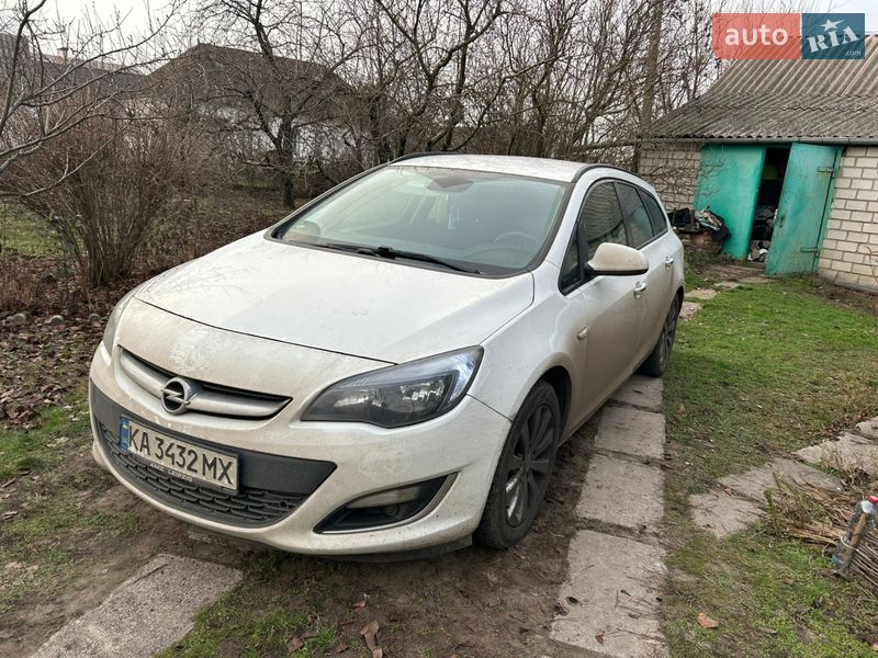 Opel Astra 2012