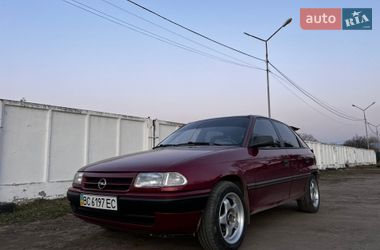 Хэтчбек Opel Astra 1992 в Стрые