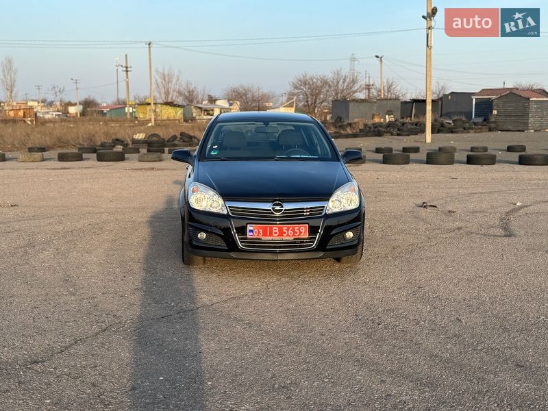 Хэтчбек Opel Astra 2008 в Одессе