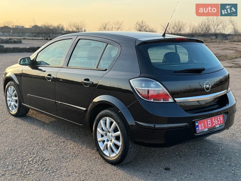 Хэтчбек Opel Astra 2008 в Одессе