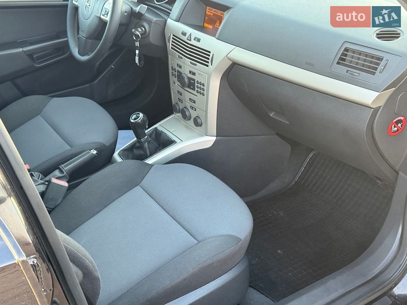 Хэтчбек Opel Astra 2008 в Одессе