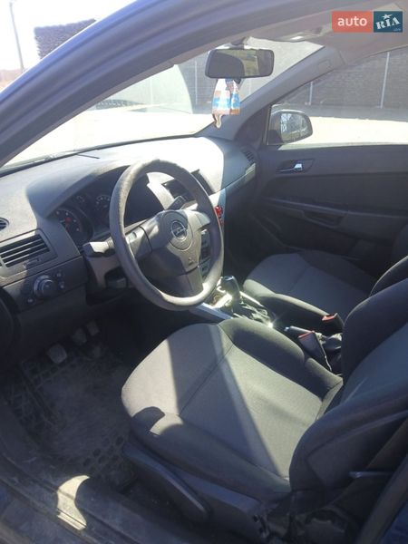 Универсал Opel Astra 2011 в Буске