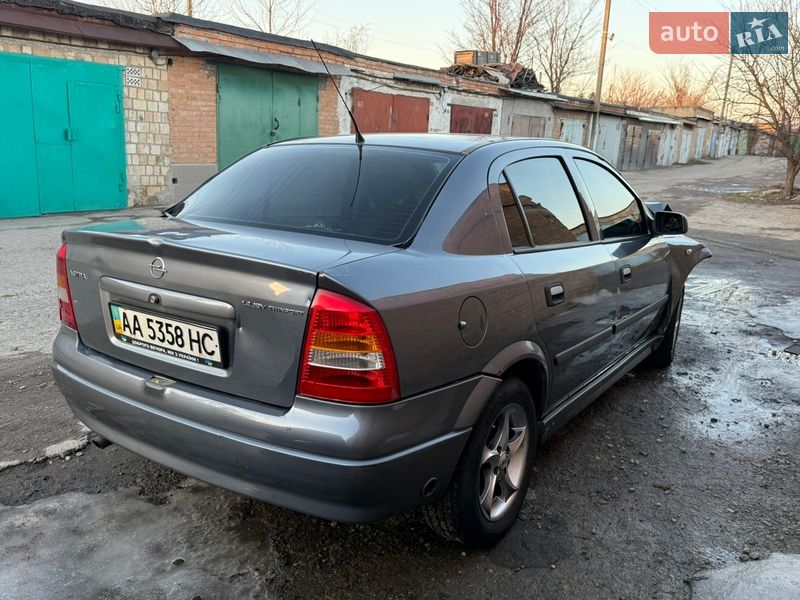 Opel Astra 2008