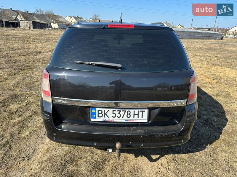 Универсал Opel Astra 2008 в Маневичах