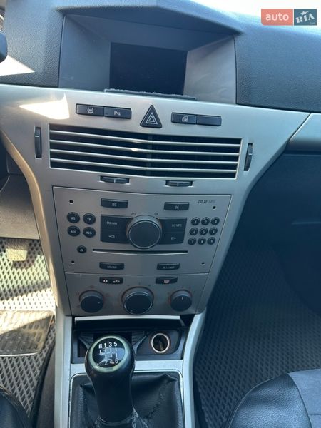 Универсал Opel Astra 2008 в Маневичах